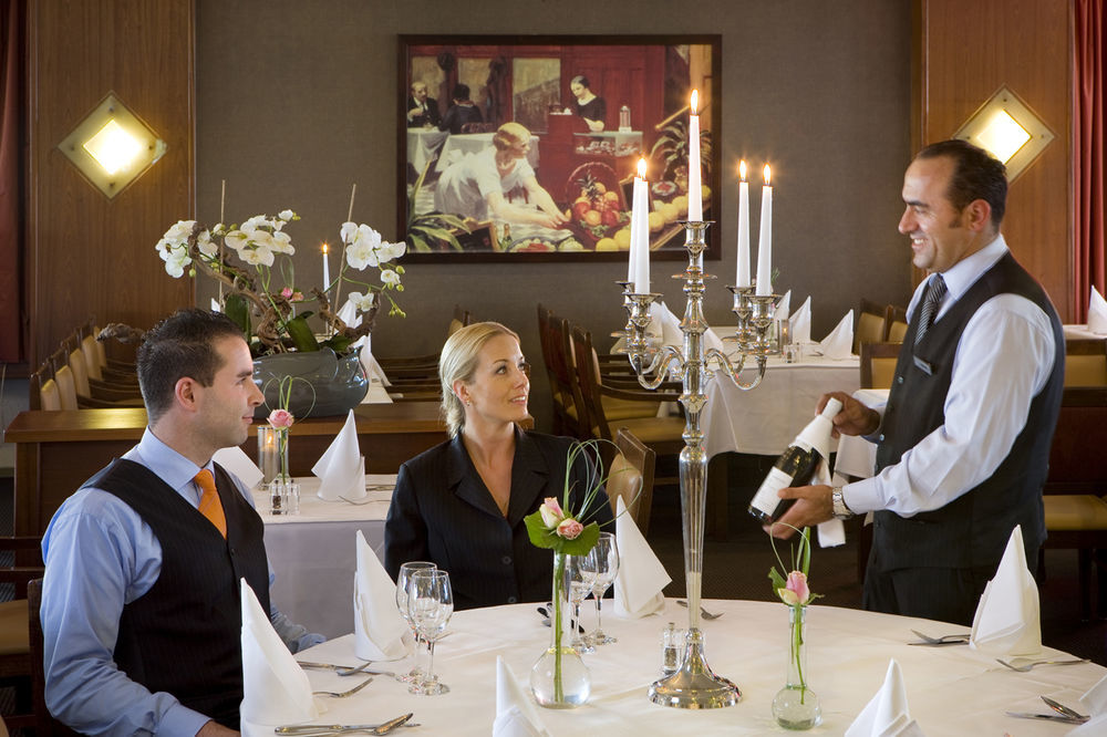 Van Der Valk Hotel Stein Urmond Ngoại thất bức ảnh