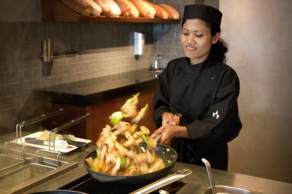 Van Der Valk Hotel Stein Urmond Ngoại thất bức ảnh